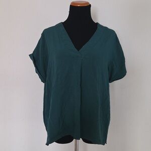 GAP Women's Green V-Neck Short Sleeve Top Size XL
